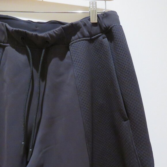 LULULEMON Mixed Fabric Relaxed-Fit Tapered High-Rise Pants in Black Barrel Large - Picture 5 of 14